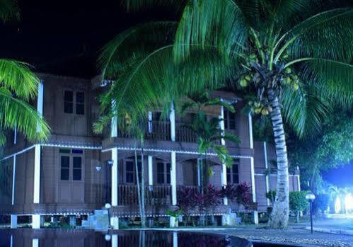 Green Village Pasir Salak Eco River Resort Kampung Gajah  Kültér fotó